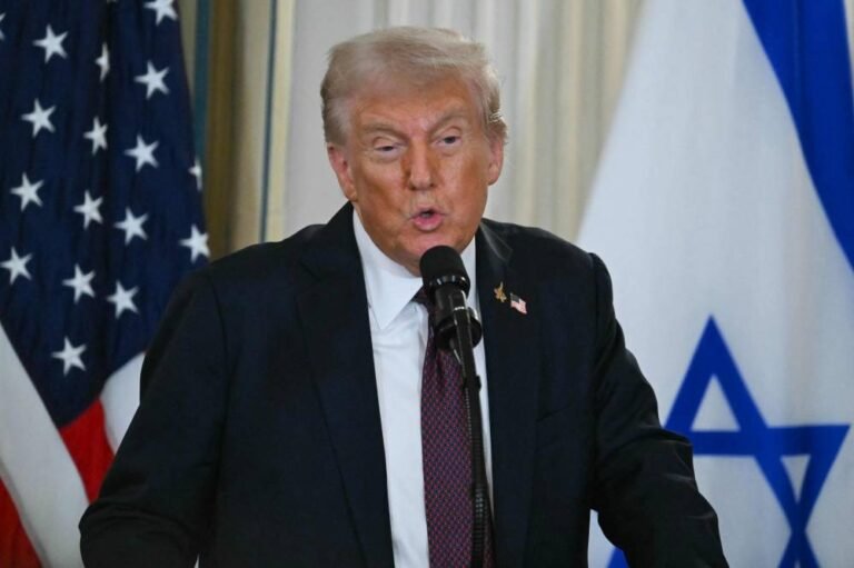 Trump announces Gaza peace plan, with Netanyahu backing Trump announces Gaza peace plan, with Netanyahu backing