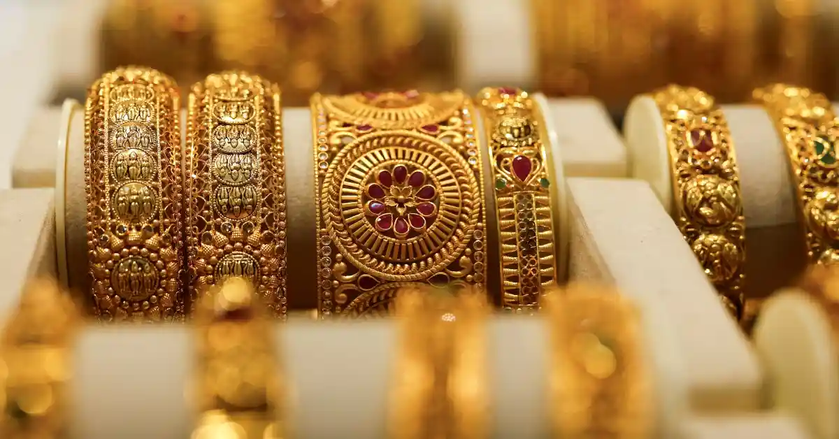 Gold and silver prices dropped on April 20