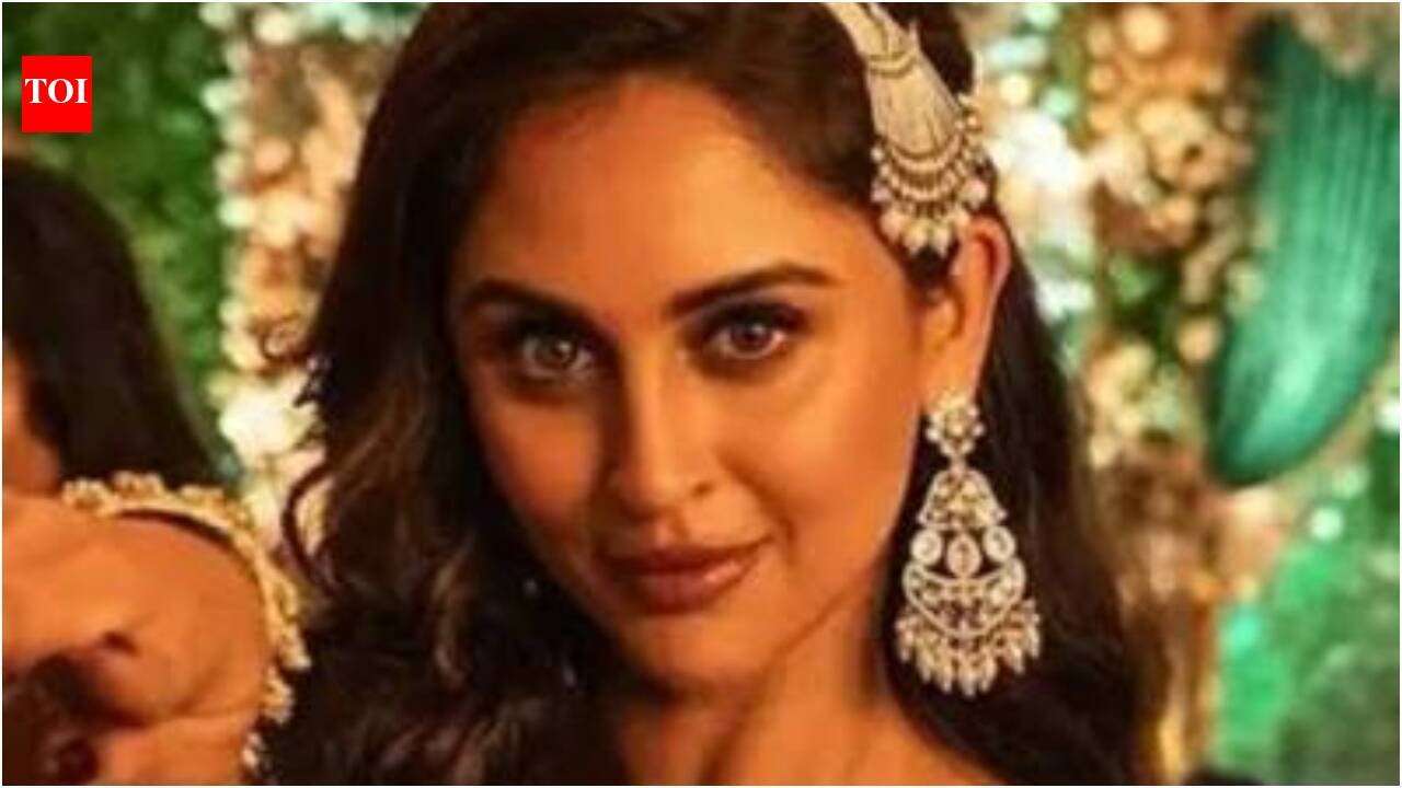 Krystle D’Souza says the time before ‘Shararat’ from ‘Dhurandhar’ was the lowest phase of her career: ‘I was lost’ Krystle D’Souza says the time before ‘Shararat’ from ‘Dhurandhar’ was the lowest phase of her career: ‘I was lost’